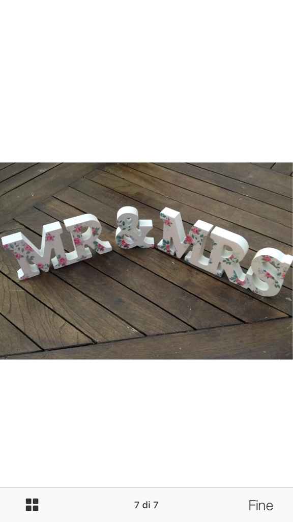 Help, scritta mrs,mr in legno - 1