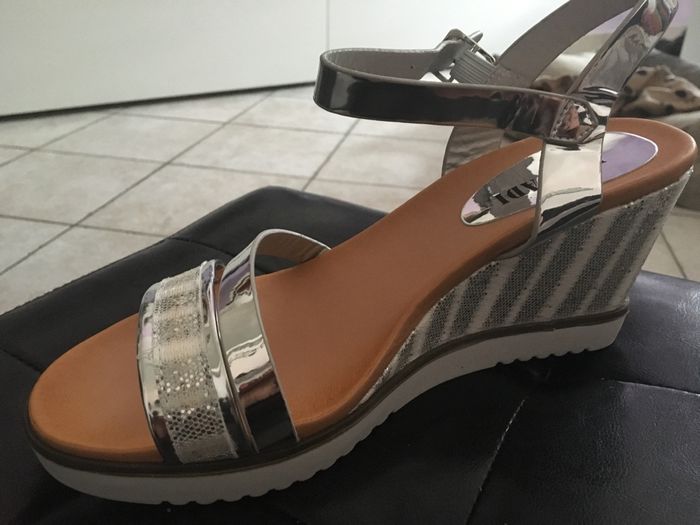 Cambio scarpa zeppa eccola qui - 1
