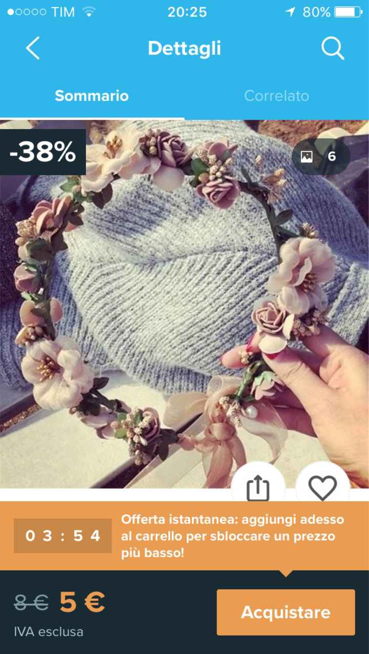 Spose con coroncina di fiori - 1