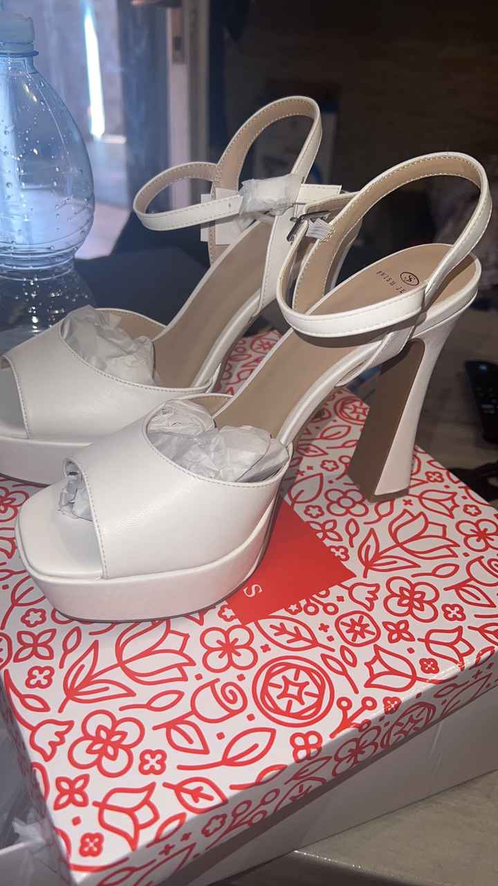 Decolleté bianche: vota il tuo modello preferito - 1