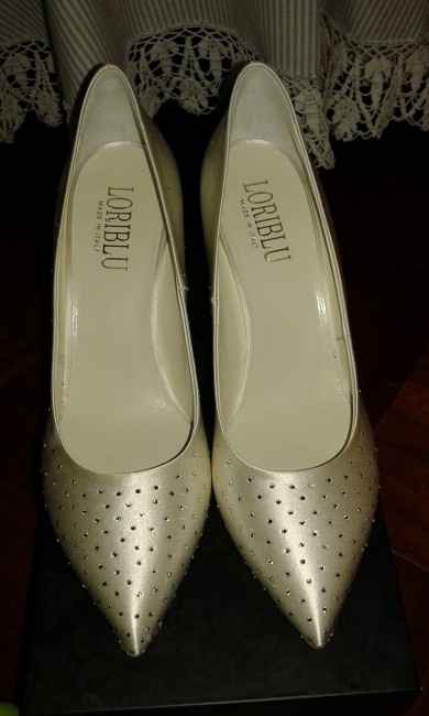 -22 ed ecco le scarpe ×)  - 1