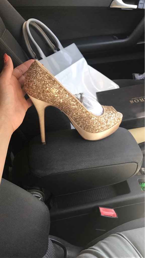 Finalmente anche io posso dire che ...ho le scarpeeee...😎✌🏻 - 1