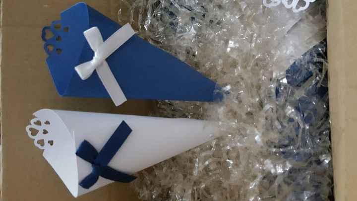 Coni portariso bianchi e blu - 1