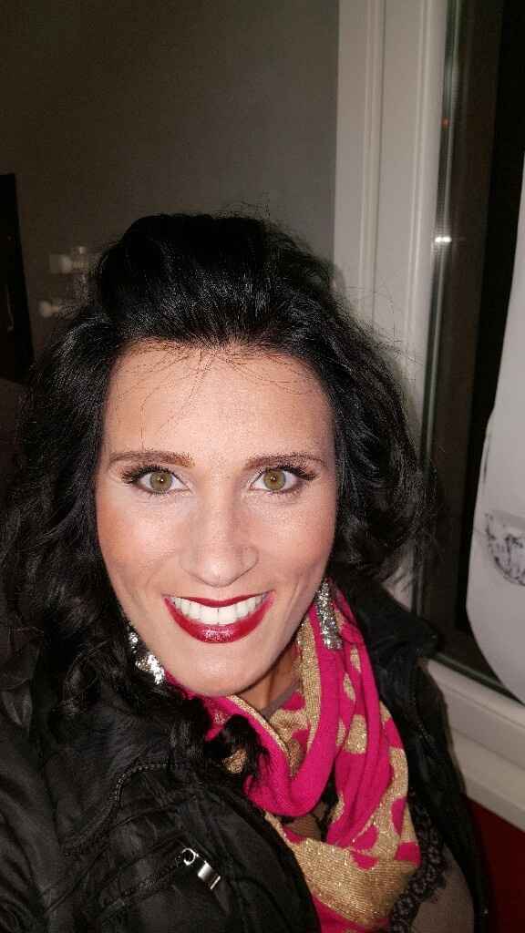Prova rossetto amiche sposine... - 1