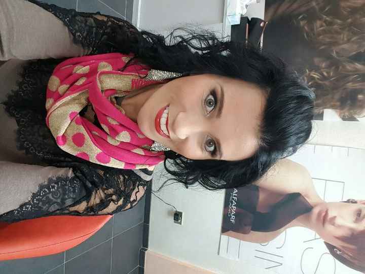 Prova rossetto amiche sposine... - 2