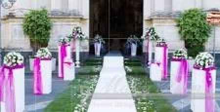 Addobo floreale nella chiesa - 7