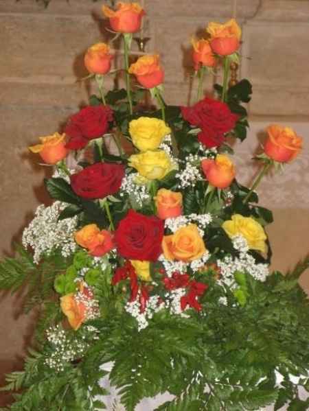 Addobo floreale nella chiesa - 16