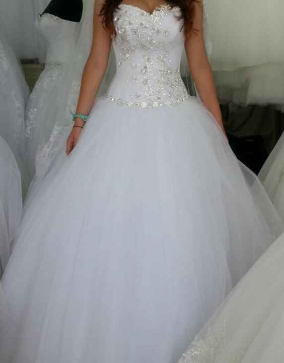 Questo é il mio abito e il vostro??? postate le foto!!!! - 1