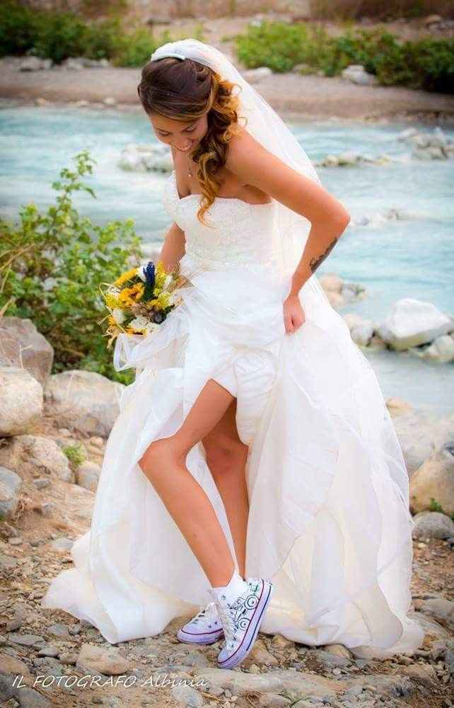  Cambio tacchi con le converse - 1