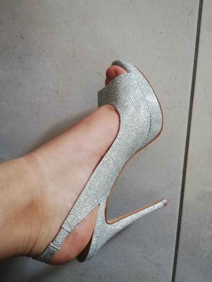 Vi piacciono queste scarpe? - 1