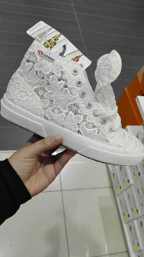 Trovate le scarpe!!!! - 1