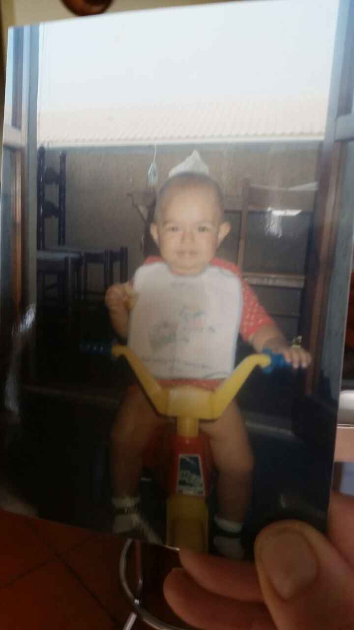 Una nostra foto da bambina e da adulta - 1