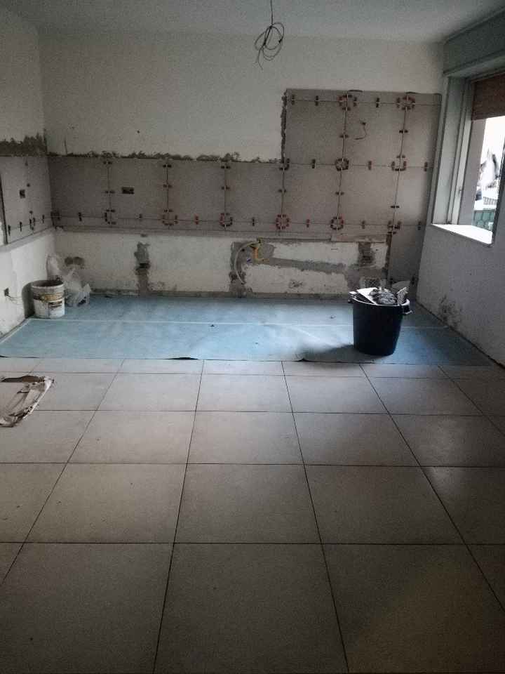  La luce infondo al tunnel 😂 - 1