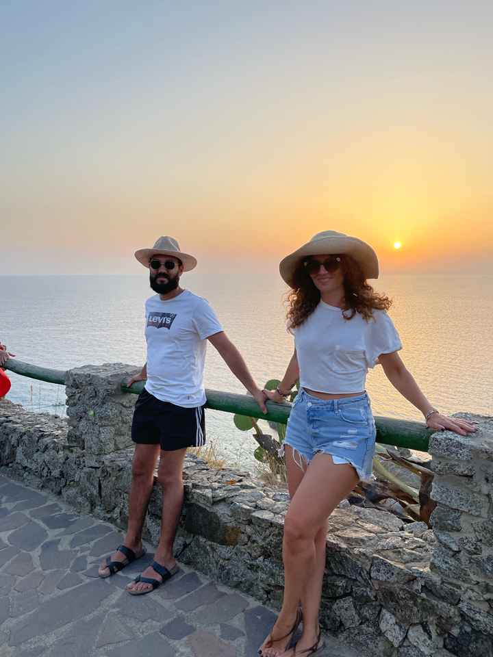 Postate una foto di voi due 👇 - 1