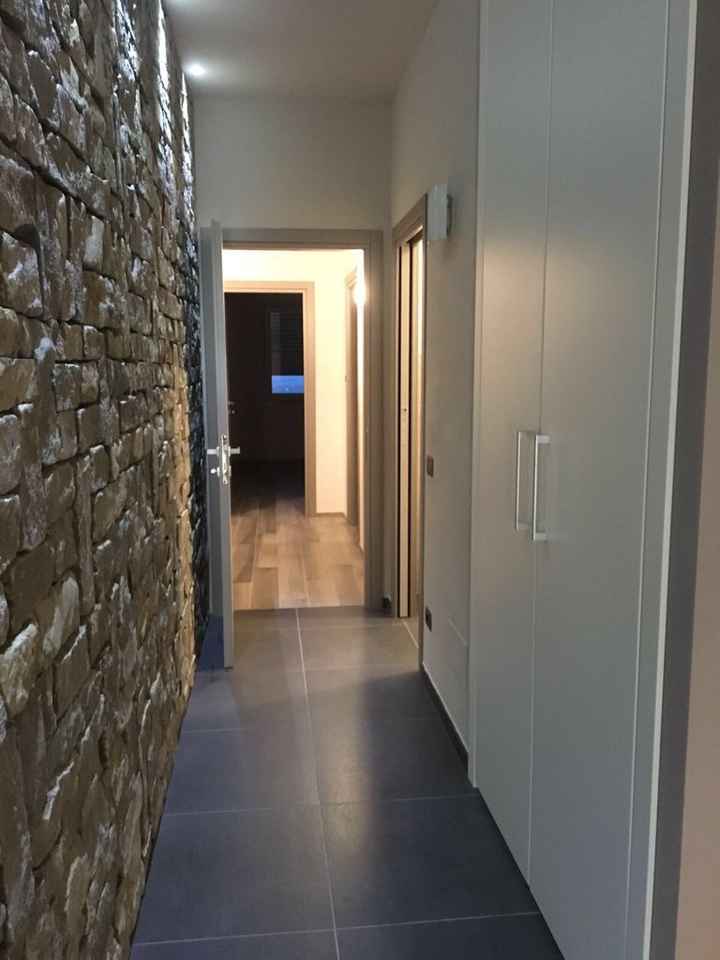 Curiosita' pavimento. - 1