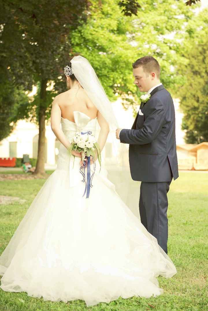 Dettaglio abito con fiocco