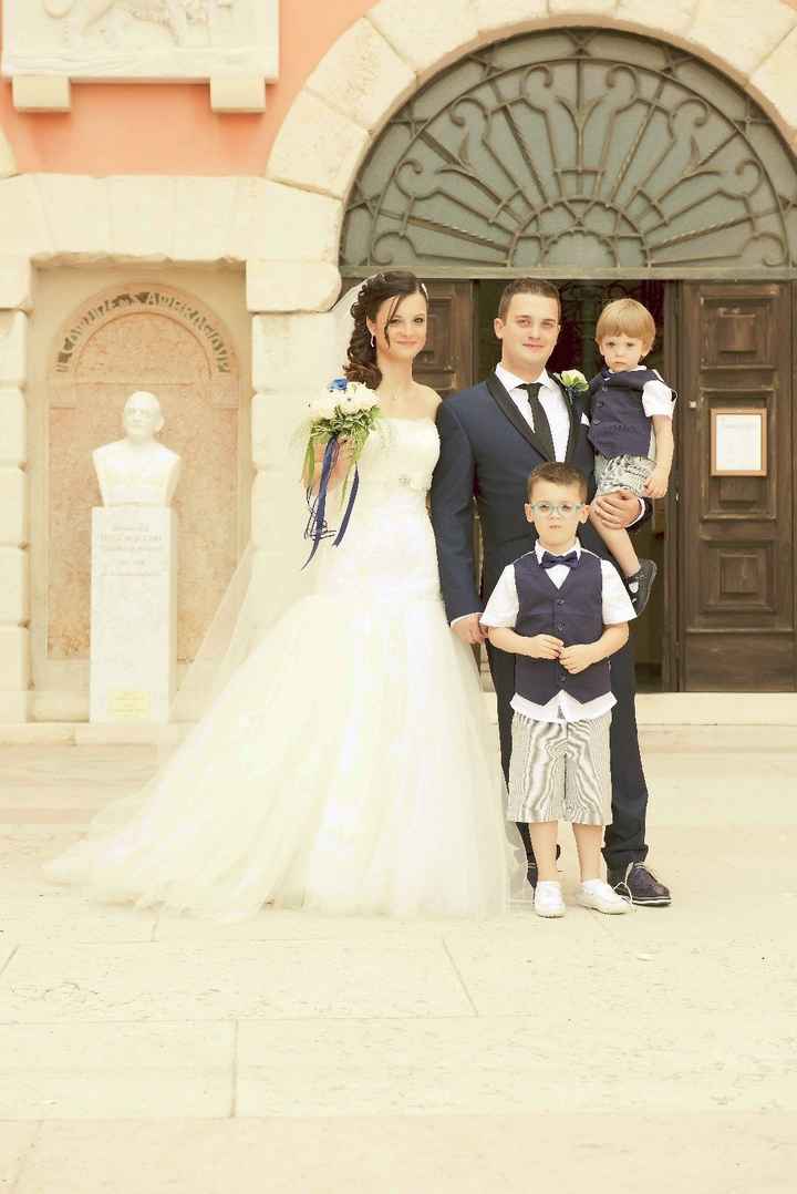 tutti e quattro gli abiti