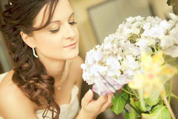 Trucco sposa , vedete herpes?? occhiaie??? GRAZIE ELISA!