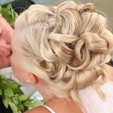 acconciatura sposa corto