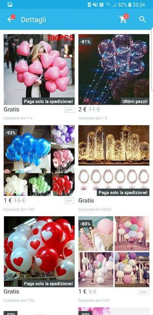 Palloncini all'uscita della chiesa. 2