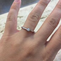 E ora mostraci una foto del tuo anello di fidanzamento! - 1