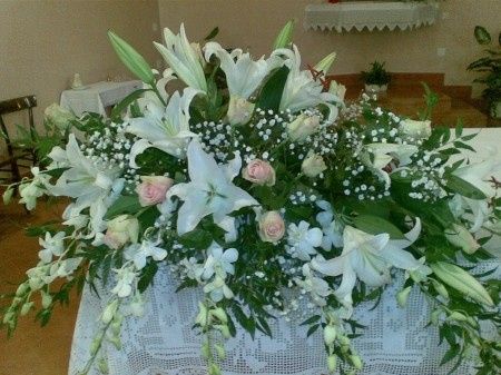 Trionfo di fiori nel vostro matrimonio oppure l' essenziale?