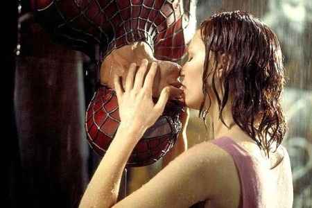 Spiderman bacio