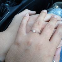 E ora mostraci una foto del tuo anello di fidanzamento! - 1
