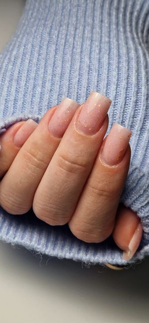 Unghie: nail art o french manicure? 4