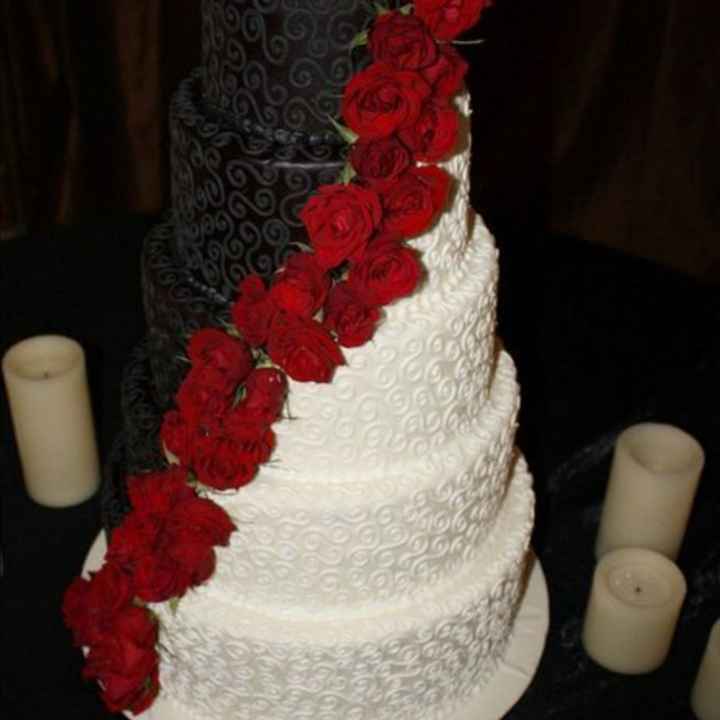 Torta nuziale: bianca, colorata o... - 1