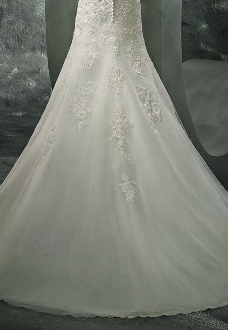 Abito da sposa con maxi strascico o coda? - 1
