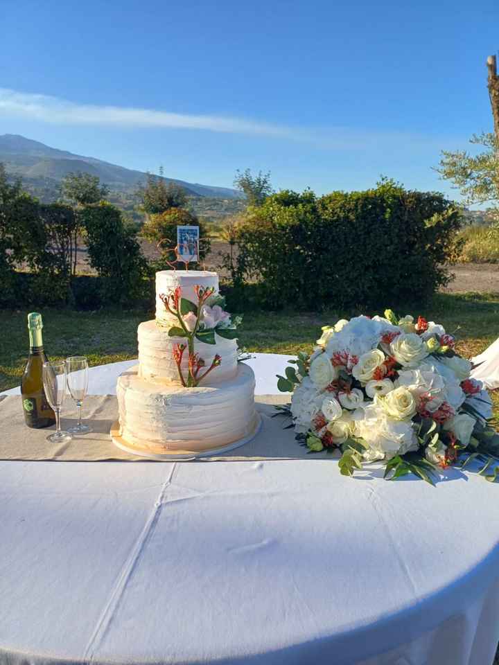 Composizione e vaso entrata cerimonia su prato - 1