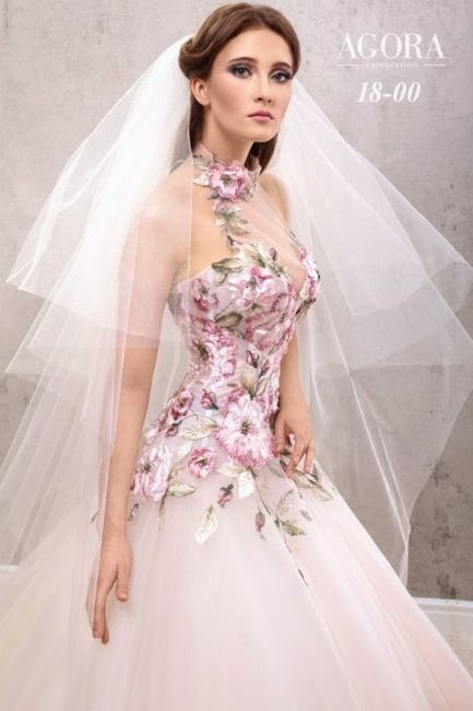 Abiti da sposa colorati tendenza 2019 - 21