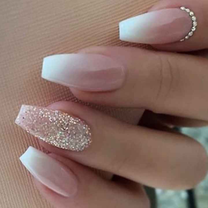 Che tipo di manicure?? - 5