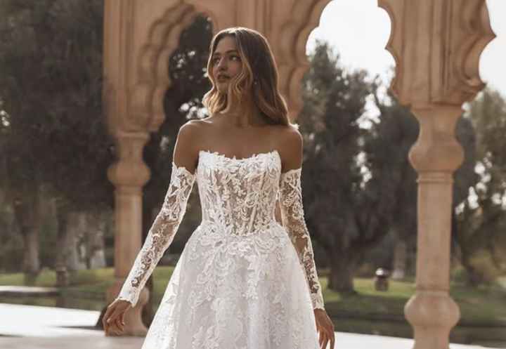 Fiocco si, fiocco no.... spalline sí, spalline no... - 1