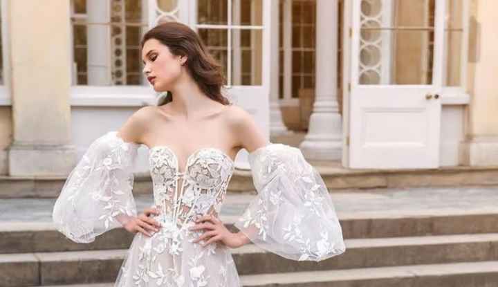 Fiocco si, fiocco no.... spalline sí, spalline no... - 2