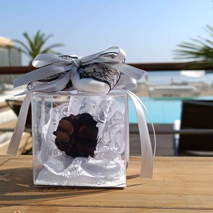 Mi mostrate le vostre bomboniere? - 1