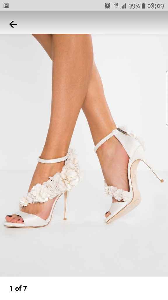 Panico da scarpe - 1