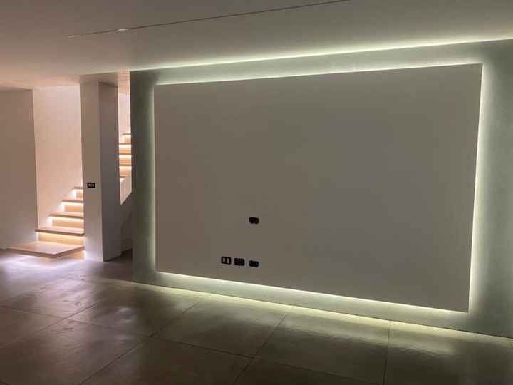 Gres su pavimento esistente e Infissi - 2