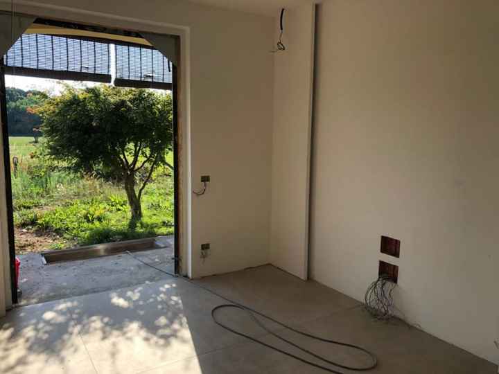 Gres su pavimento esistente e Infissi - 4