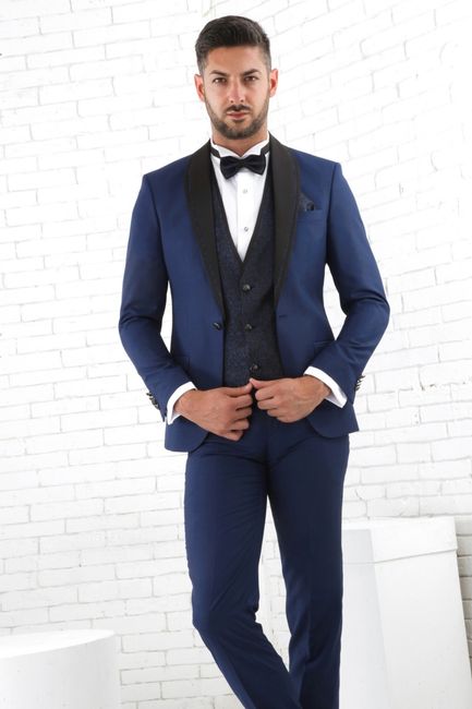 Di che colore deve essere l'abito dello sposo? 7