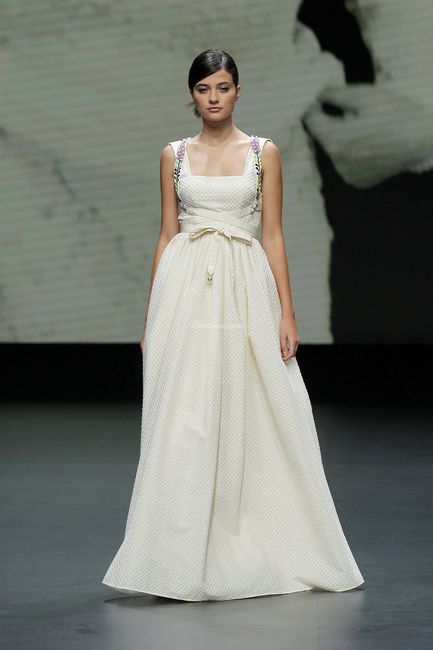 Poesie Sposa: la sfilata alla Valmont Barcelona Bridal Fashion Week 2
