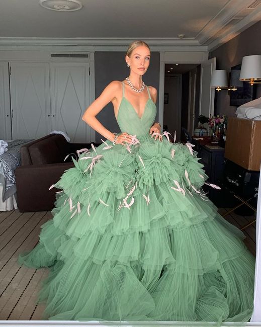 Los 20 vestidos más espectaculares del Festival de Cannes 2021 17
