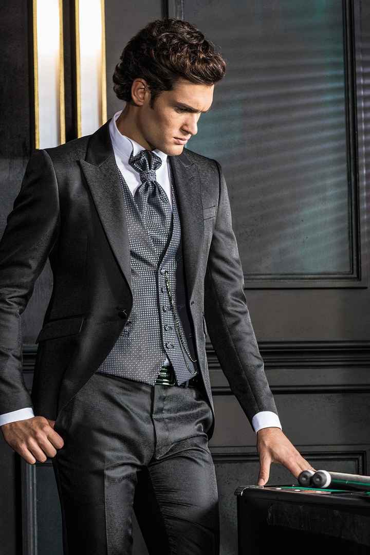 Di che colore deve essere l'abito dello sposo? - 3