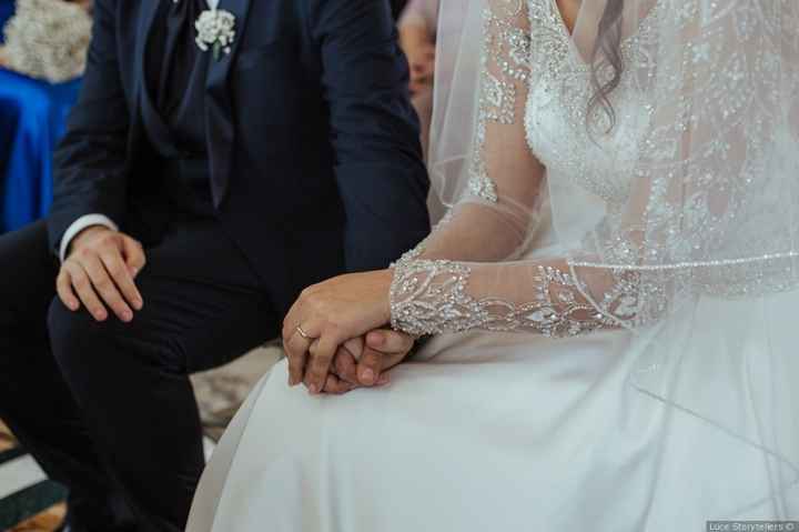 Il tuo abito nuziale ha le maniche lunghe? - 1