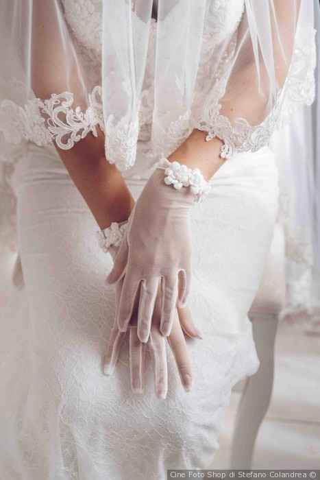 Sposa con guanti: li indossereste? - 1
