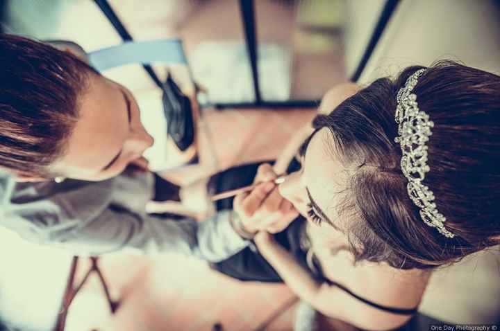 Scopri il tuo accessorio per l'acconciatura sposa - 1