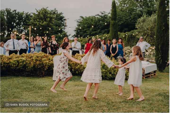 7 consigli su come vestire i bambini a un matrimonio - 1