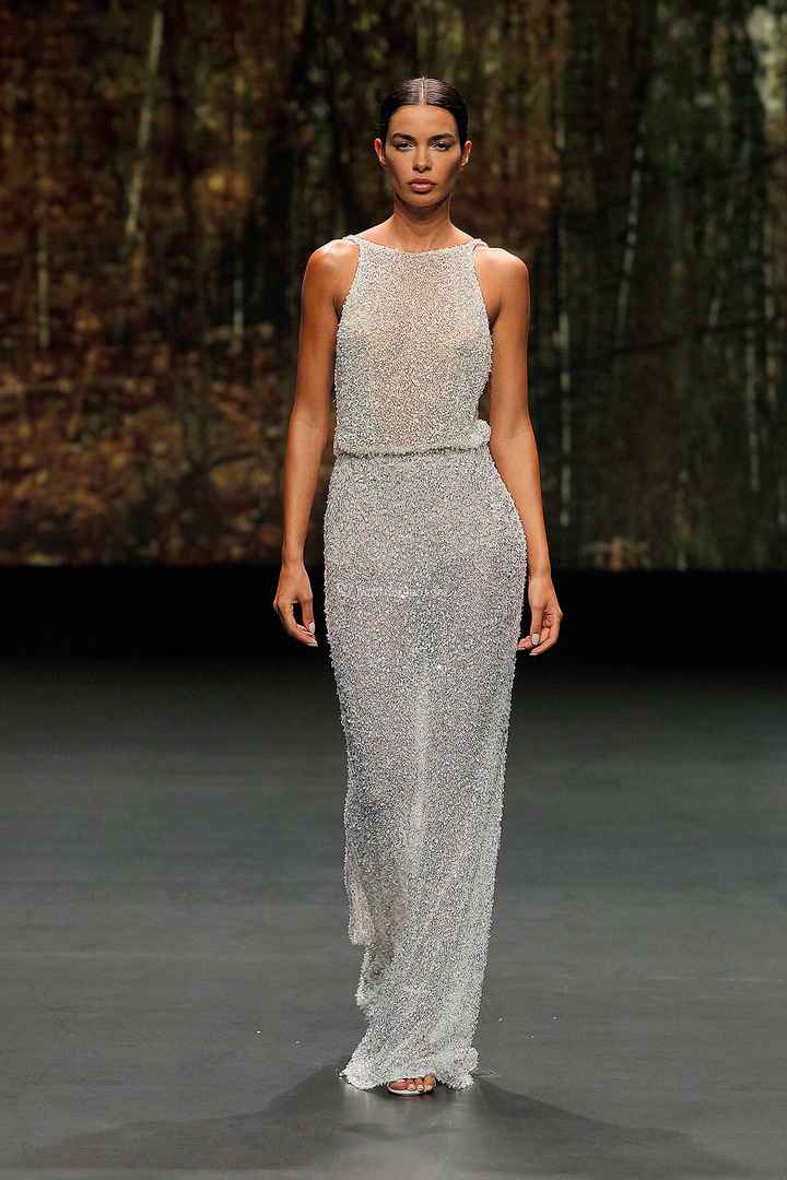 Flora 2021: la sfilata della Valmont Barcelona Bridal Fashion Week - 1