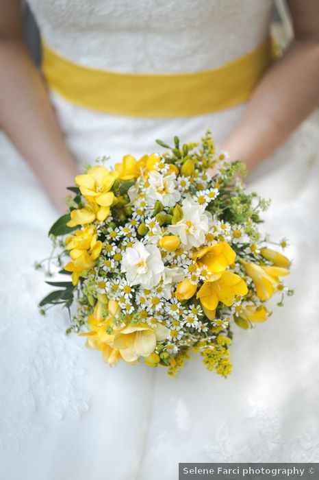 Giallo e grigio: come decorare le tue nozze con i due colori di tendenza del 2021 - 9